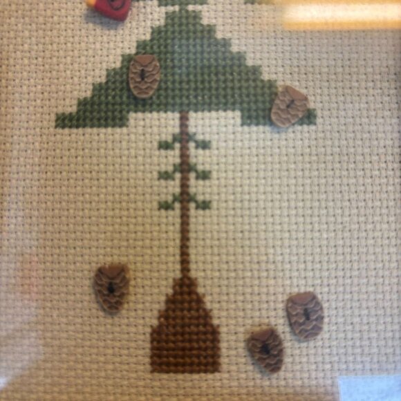 Framed Primitive Cross-Stitch Pine Tree w/ Button Embellishments Cardinal - Picture 3 of 6
